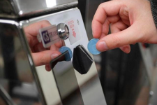 В Киеве на нескольких станциях метро перестанут принимать жетоны