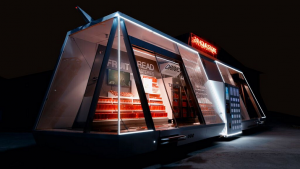 В Китае открыли магазин на колесах без касс и продавцов