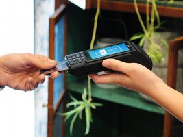 Компания Verifone представила два новых POS-терминала