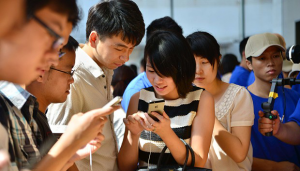 Смартфонозависимость: в каких странах больше всего времени уделяют гаджетам