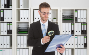 Клиенты 22 украинских банков совершили подозрительные операции