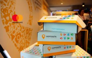 «Укрпочта» будет принимать карты Mastercard