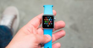 Третье поколение смарт-часов обеспечит рост продаж продукции Apple
