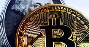 В США криптовалюты приравняют к доллару