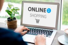 Стало известно, сколько европейцы в среднем тратят на покупки онлайн