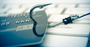 Мошенники активизировались: количество взломанных платежных карт растет