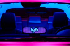 Сервис вызова такси Lyft будет подавать беспилотные автомобили