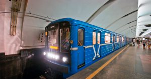 В метро Минска теперь можно расплачиваться бесконтактными картами