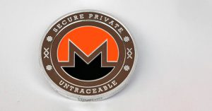 Через мессенджер Facebook распространяется новый вирус-майнер