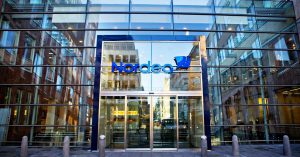 Еще один европейский банк намерен уйти с российского рынка