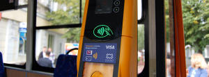 Впервые в Украине: Житомир перешел на бесконтактную систему оплаты проезда