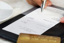 Mastercard отказывается от подписи на чеках