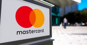 Mastercard закрывает доступ к некоторым криптовалютным картам