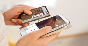 Карта будущего: изобретена платежная карта с временным ПИН-кодом и  экраном