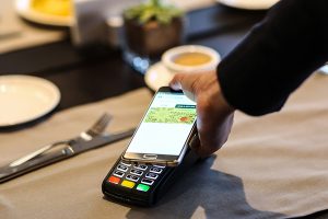 К Android Pay подключился еще один украинский банк