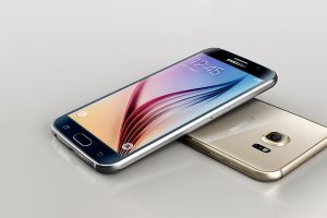 Назван лидер по мировым поставкам смартфонов