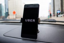 Uber умолчала о похищении хакерами данных миллионов клиентов и водителей