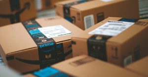 Службы доставки пока не подтверждают открытие в Польше склада Amazon для работы с Украиной