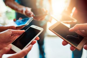 Стало известно, сколько заработали украинские мобильные операторы в 2018