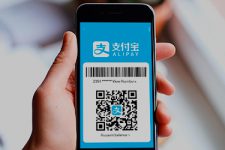 Китай движется к безналичному обществу: Alipay отчиталась за 2017 год