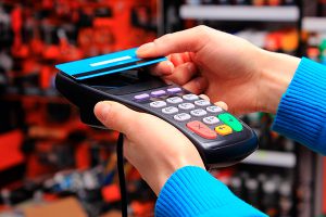 Три банка контролируют почти 87% POS-терминалов в Украине