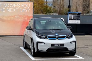 BMW превратит смартфон в ключи от машины