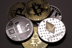 Два законопроекта о криптовалютах объединят в один