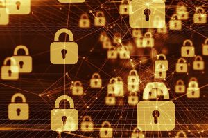 Крупнейшая криптобиржа передаст данные тысяч клиентов налоговикам