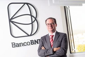 В Европе можно открыть банковский счет через видеоконференцию