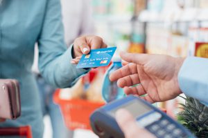 Наличные или безнал: исследование показало, какой из расчетов популярнее