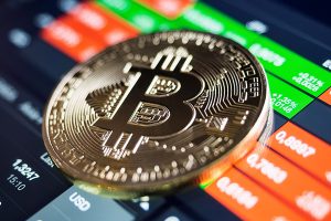 Крупный банк блокирует счета криптовалютных бирж