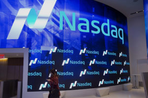 Біржа Nasdaq буде перенесена в хмару Amazon AWS: названо дату