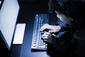 Три зарубежных банка стали жертвами хакеров, потеряв $15 млн