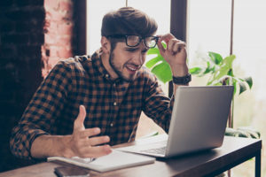 Запрет WebMoney: пользователи жалуются на зависшие средства