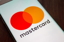 Объемы транзакций Mastercard сократились: названа причина