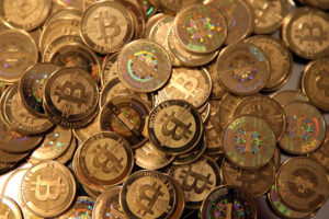 Авто за биткоин: крупный дилер начал принимать криптовалюту