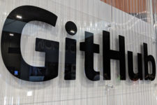 Крипто-разработчики покидают GitHub на фоне сделки с Microsoft