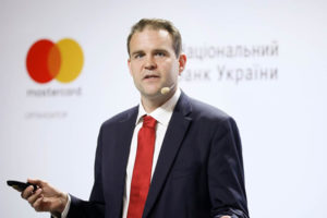 Как живет безналичное общество — интервью с экспертом Центробанка Швеции