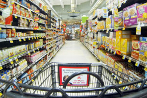 Стало известно, какие товары чаще всего воруют на кассах самообслуживания