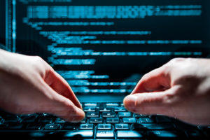 Известный банк замешан в скандале Facebook с персональными данными