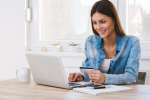 С карты на карту: как перевести деньги в ПриватБанке с минимальной комиссией