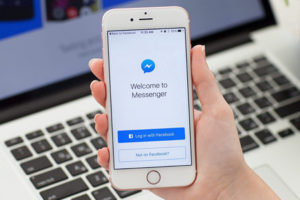 Заказать и оплатить еду можно будет через Facebook Messenger