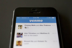 «Дочка» PayPal собирается выпустить кредитку — СМИ