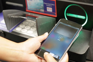 Смартфон вместо карты: все банкоматы крупнейшего банка США перешли на бесконтакт