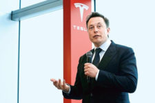 Tesla станет частной: Илон Маск хочет выкупить все акции компании