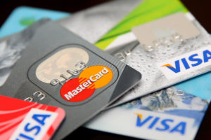 Mastercard и Visa снизят комиссии по картам в Европе