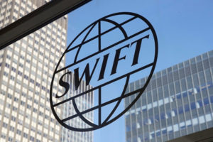 Россия отказалась от доллара и системы SWIFT