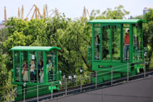 В Одессе запустили оплату проезда банковской картой (фото, видео)