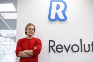 Проблемы с комплаенсом и AML: сотрудники Revolut снова жалуются на CEO
