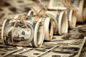 Таджикистан закрывает все валютные обменники